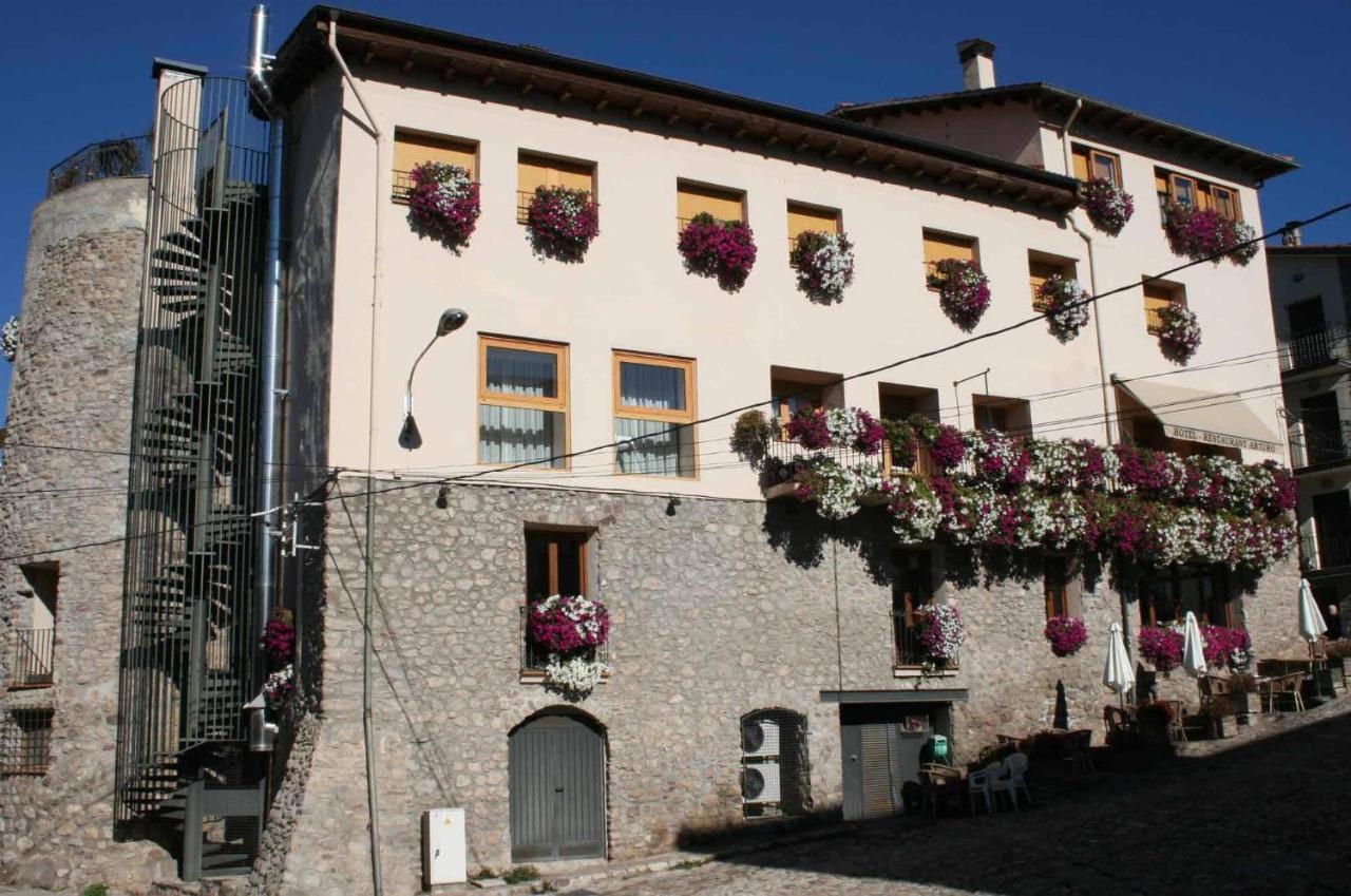 Hotel Arturo Pobleta de Bellvehí Exterior foto